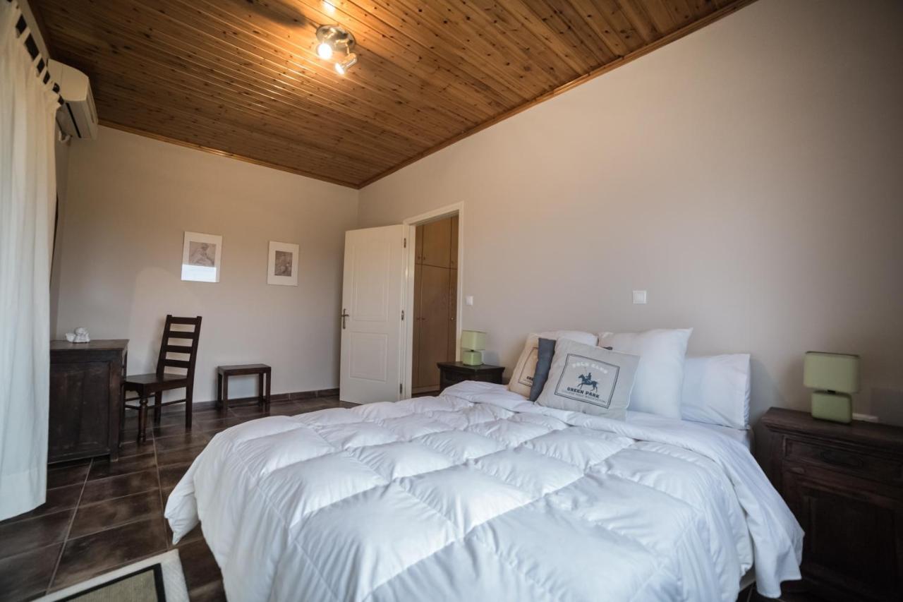 Caposaldo Apartments Акрата Екстериор снимка