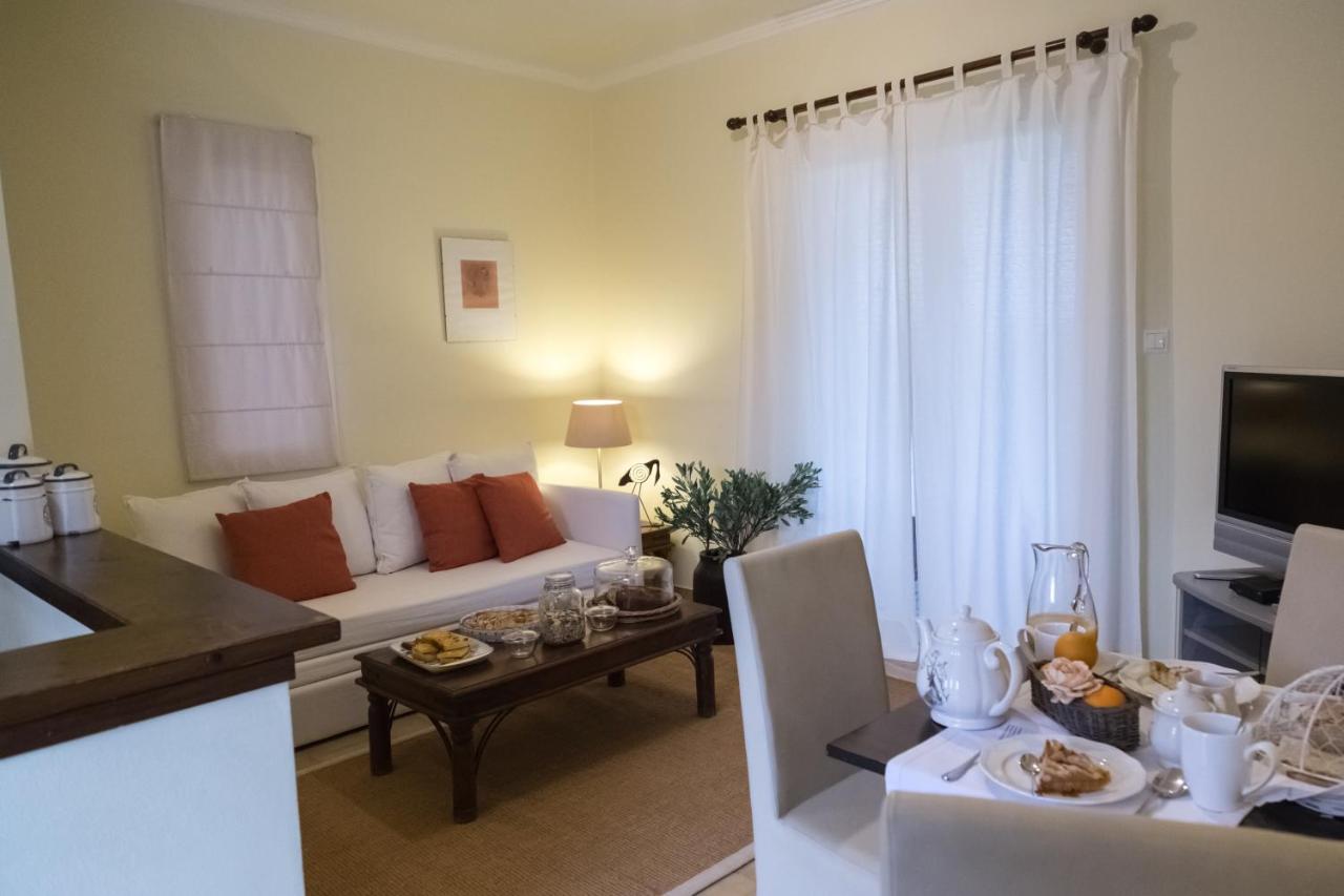 Caposaldo Apartments Акрата Екстериор снимка